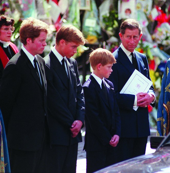 Lencsevégen a királyi család - Filmfotók - Vilmos walesi herceg, Henrik sussexi herceg, III. Károly király