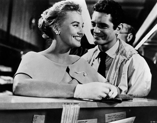A Cold Wind in August - Photos - Lola Albright, Scott Marlowe