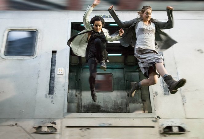 Die Bestimmung - Divergent - Filmfotos - Zoë Kravitz, Shailene Woodley