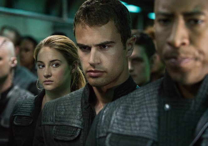 Divergent - Van film - Shailene Woodley, Theo James