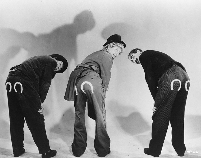 Botrány az ügetőn - Promóció fotók - Chico Marx, Harpo Marx, Groucho Marx