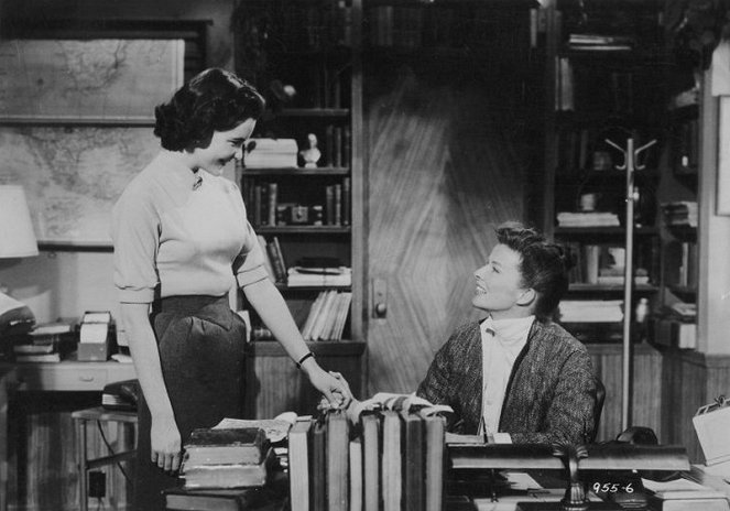 Desk Set - Van film - Sue Randall, Katharine Hepburn