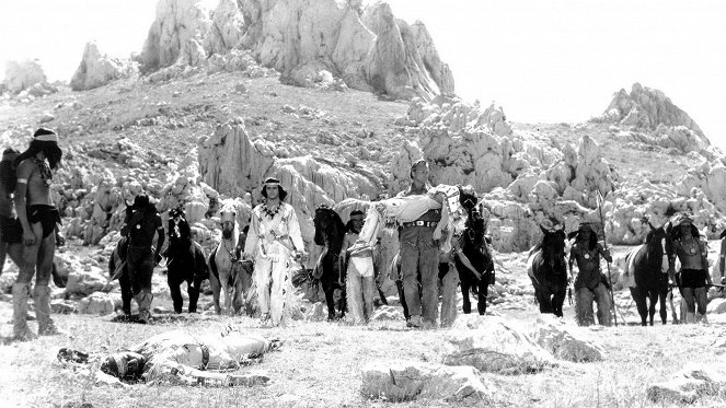 La Révolte des indiens apaches - Film - Milivoje Popovic-Mavid, Pierre Brice, Marie Versini, Lex Barker