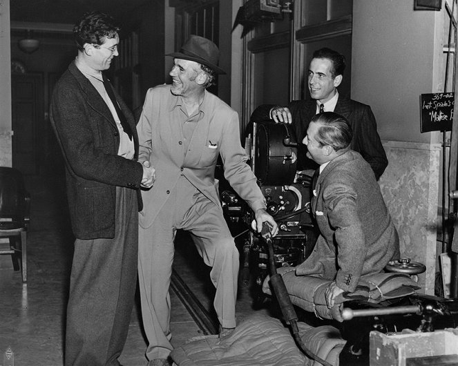 The Maltese Falcon - Van de set - Humphrey Bogart