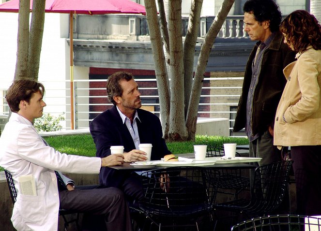 Dr. House - Otcovstvo - Z filmu - Robert Sean Leonard, Hugh Laurie