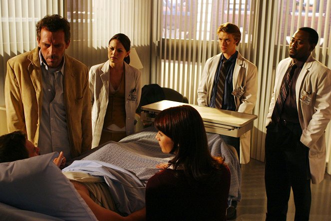 House M.D. - Season 1 - Sports Medicine - Photos - Hugh Laurie, Jennifer Morrison, Jesse Spencer, Omar Epps