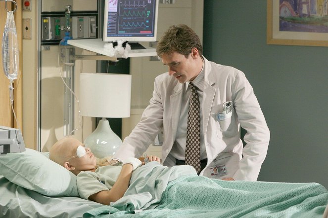 Dr House - Autopsja - Z filmu - Sasha Pieterse, Robert Sean Leonard