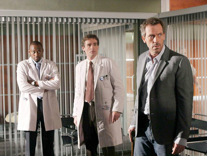 House M.D. - Season 2 - Deception - Photos - Omar Epps, Robert Sean Leonard, Hugh Laurie
