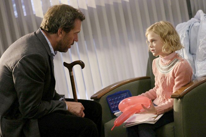 Doktor House - Season 2 - A tudás: hatalom - Filmfotók - Hugh Laurie, Elle Fanning