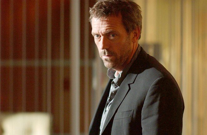 House M.D. - Season 2 - Kratzer im Lack - Filmfotos - Hugh Laurie