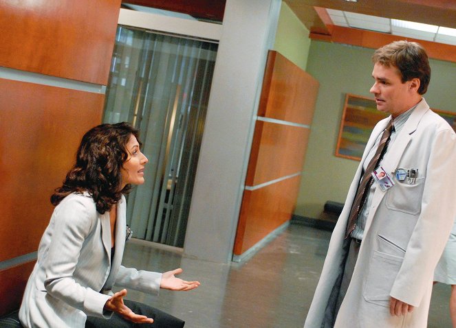 Dr House - Season 3 - Istota rzeczy - Z filmu - Lisa Edelstein, Robert Sean Leonard