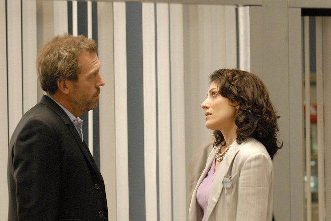 Dr House - Season 3 - Pozycja embrionalna - Z filmu - Hugh Laurie, Lisa Edelstein