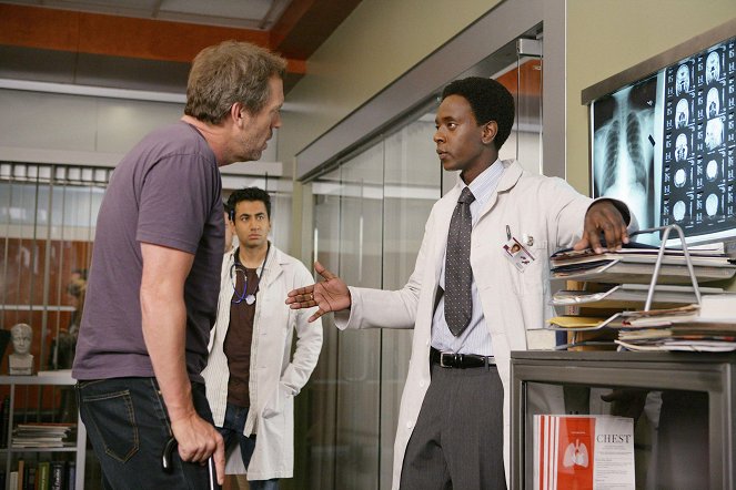 Dr. House - Anjeli strážni - Z filmu - Hugh Laurie, Kal Penn, Edi Gathegi