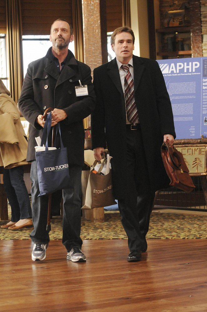 Doktor House - Ismeretlen ismerősök - Filmfotók - Hugh Laurie, Robert Sean Leonard