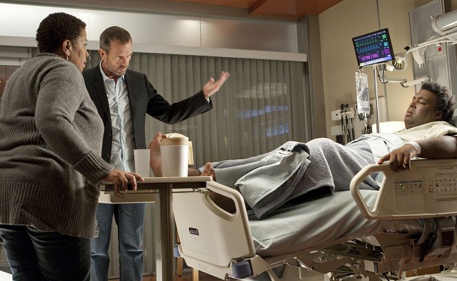 Dr. House - Série 6 - Tah na branku - Z filmu - Hugh Laurie, Da'Vone McDonald