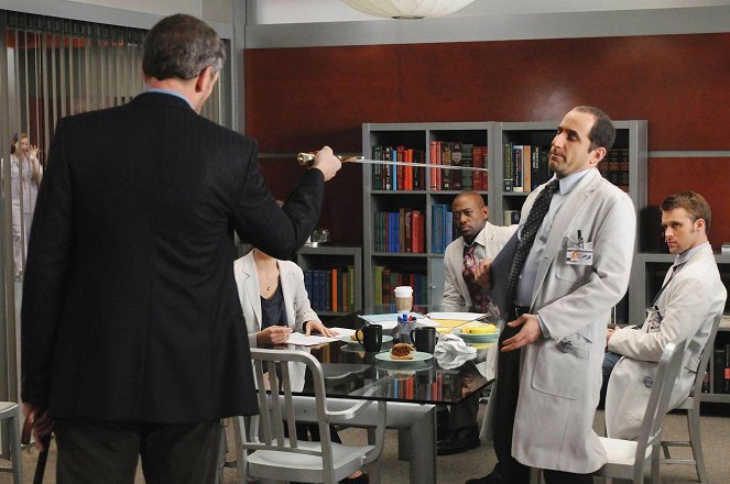 House M.D. - Knight Fall - Photos - Omar Epps, Peter Jacobson, Jesse Spencer