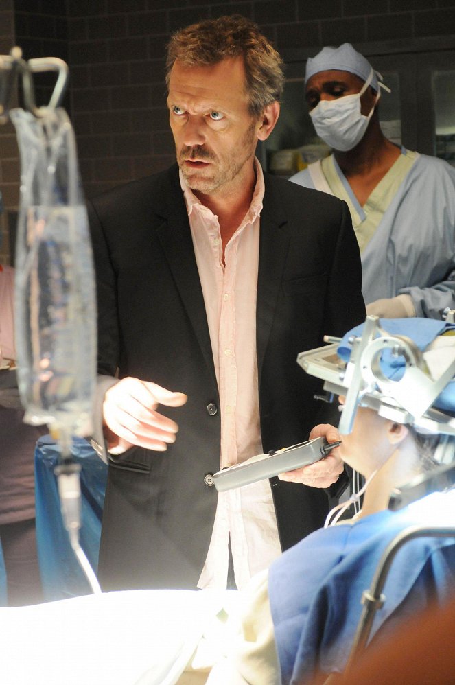 House M.D. - Massage Therapy - Photos - Hugh Laurie