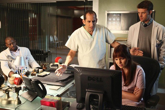 House M.D. - Season 7 - A Pox on Our House - Photos - Omar Epps, Peter Jacobson, Amber Tamblyn, Jesse Spencer