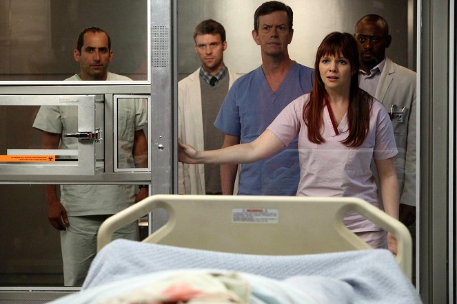 House M.D. - Season 7 - A Pox on Our House - Photos - Peter Jacobson, Jesse Spencer, Dylan Baker, Amber Tamblyn, Omar Epps