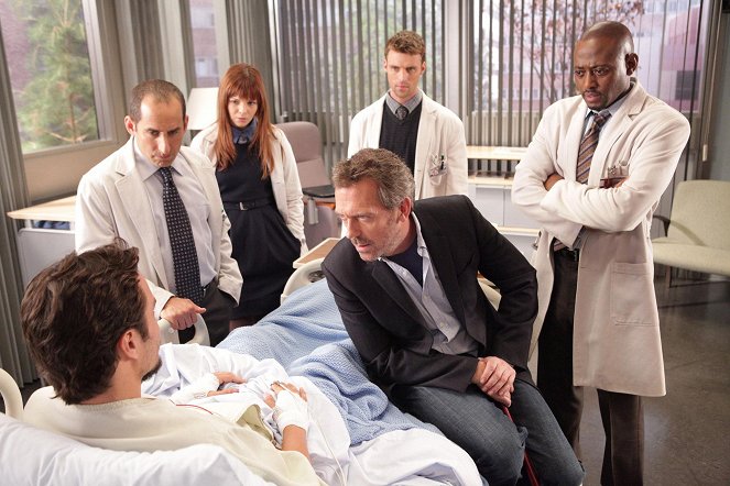 House M.D. - Small Sacrifices - Van film - Peter Jacobson, Amber Tamblyn, Hugh Laurie, Jesse Spencer, Omar Epps