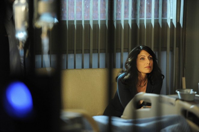 House M.D. - Two Stories - Photos - Lisa Edelstein