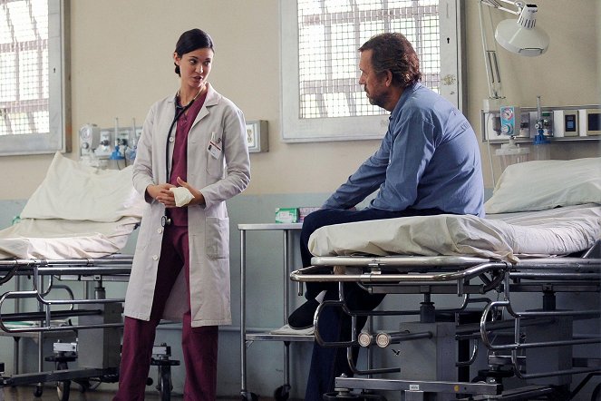Dr House - Season 8 - Dwadzieścia vicodinów - Z filmu - Odette Annable, Hugh Laurie