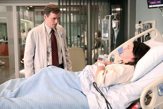 Dr House - Season 8 - Przeszczep - Z filmu - Robert Sean Leonard, Liza Snyder