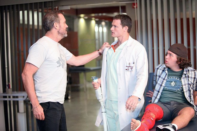 House M.D. - Season 8 - Risky Business - Photos - Hugh Laurie