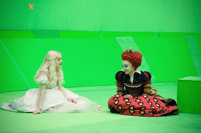 Alice im Wunderland - Dreharbeiten - Anne Hathaway, Helena Bonham Carter
