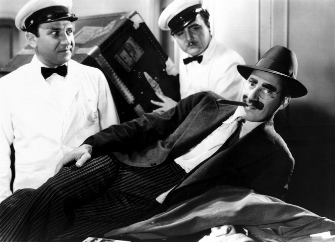 Die Marx Brothers in der Oper - Filmfotos - Groucho Marx