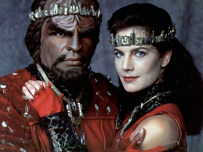 Star Trek: Deep Space Nine - Season 6 - Klingonische Tradition - Werbefoto - Michael Dorn, Terry Farrell