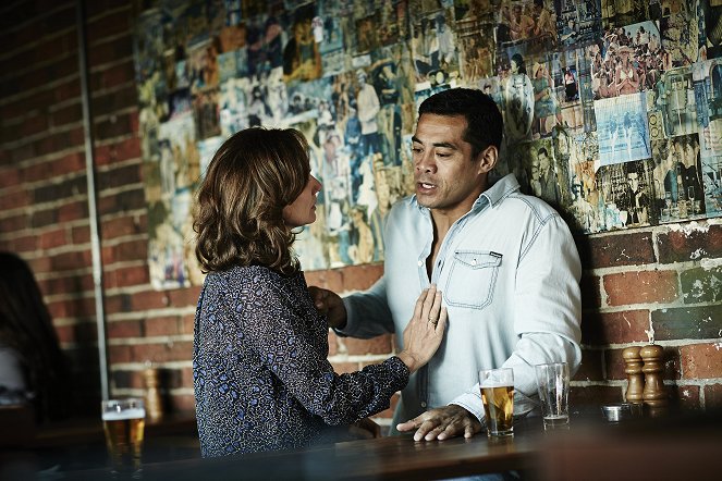 Wentworth - Something Dies - Photos - Catherine McClements, Robbie Magasiva