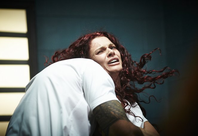 Wentworth - To the Moon - Van film - Danielle Cormack