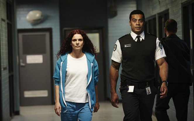 Wentworth - To the Moon - De filmes - Danielle Cormack, Robbie Magasiva
