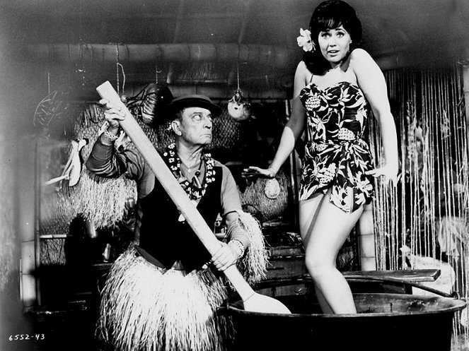Jak vycpat divoké bikini - Z filmu - Buster Keaton, Bobbie Shaw Chance