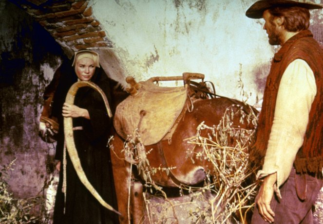 Os Abutres Têm Fome - Do filme - Shirley MacLaine, Clint Eastwood