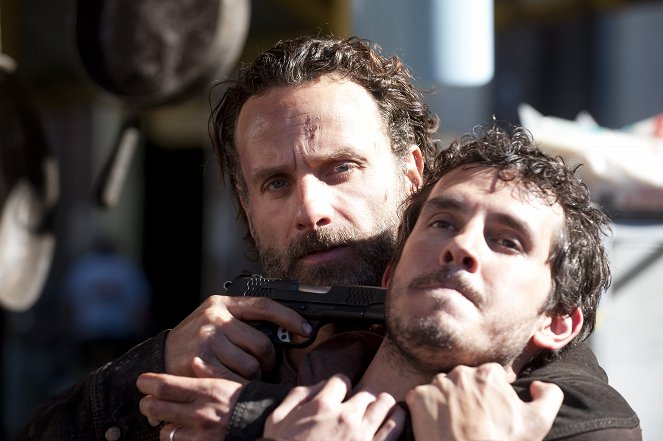 The Walking Dead - A - Photos - Andrew Lincoln, Tate Ellington