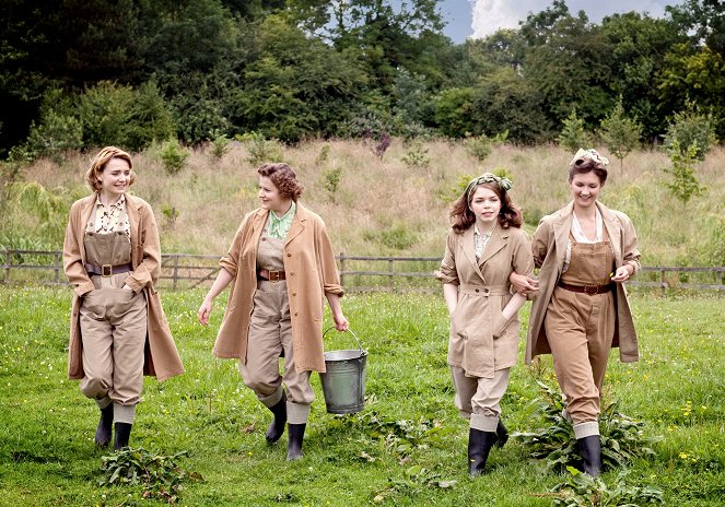 Land Girls - Photos - Christine Bottomley, Becci Gemmell, Jo Woodcock, Summer Strallen