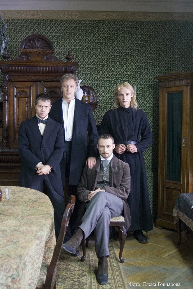 A Karamazov testvérek - Filmfotók - Pavel Derevyanko, Sergey Gorobchenko, Anatoliy Belyy, Aleksandr Golubev