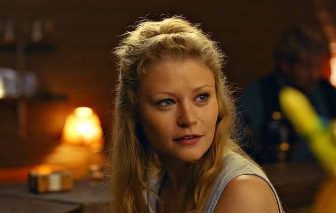 Love and Other Troubles - Film - Emilie de Ravin