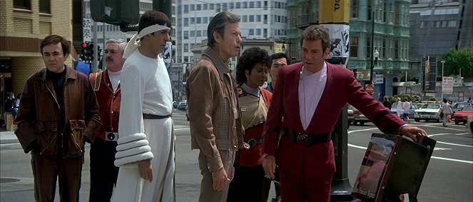 Star Trek 4. - A hazatérés - Filmfotók - Walter Koenig, James Doohan, Leonard Nimoy, DeForest Kelley, Nichelle Nichols, William Shatner