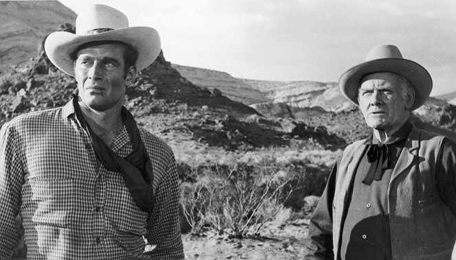 Weites Land - Filmfotos - Charlton Heston, Charles Bickford