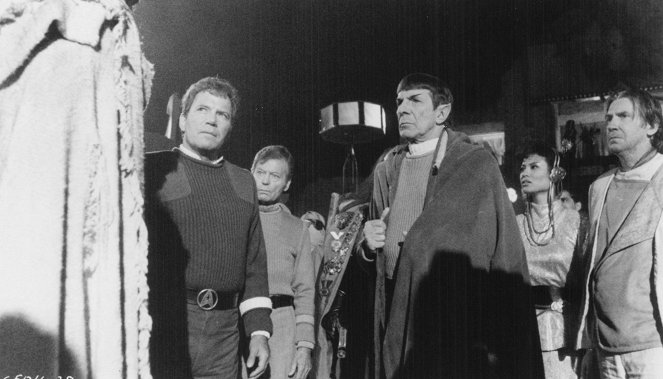Star Trek V - Am Rande des Universums - Filmfotos - William Shatner, DeForest Kelley, Leonard Nimoy, David Warner
