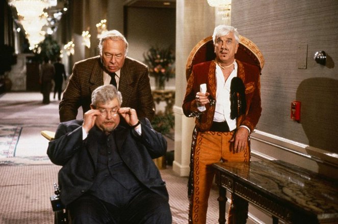The Naked Gun 2 1/2: The Smell of Fear - Photos - George Kennedy, Richard Griffiths, Leslie Nielsen