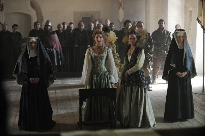 The Musketeers - Photos - Annabelle Wallis, Alexandra Dowling