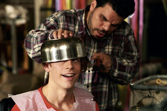 Dumb and Dumberer: When Harry Met Lloyd - Z filmu - Eric Christian Olsen, Luis Guzmán