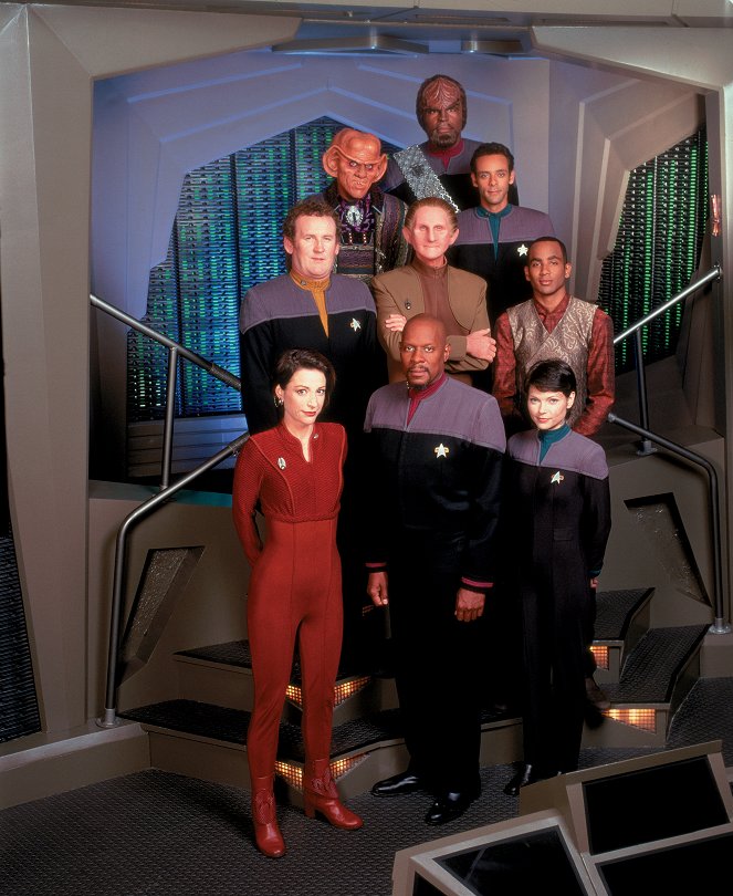 Star Trek: Espacio profundo nueve - Season 7 - Promoción - Nana Visitor, Colm Meaney, Armin Shimerman, Avery Brooks, Rene Auberjonois, Michael Dorn, Alexander Siddig, Cirroc Lofton, Nicole de Boer