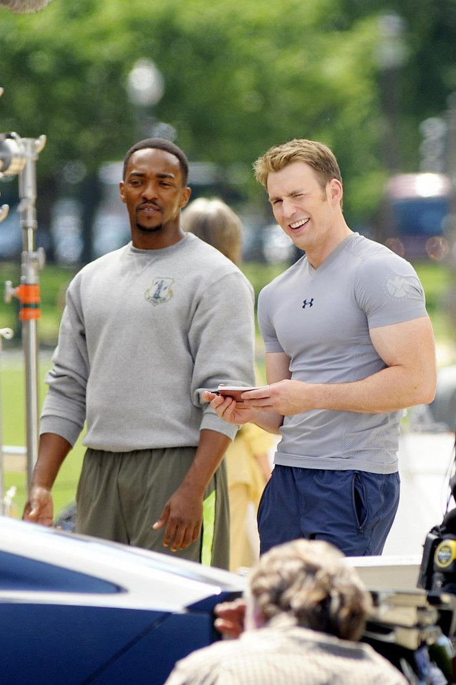 Captain America: The Winter Soldier - Making of - Anthony Mackie, Chris Evans