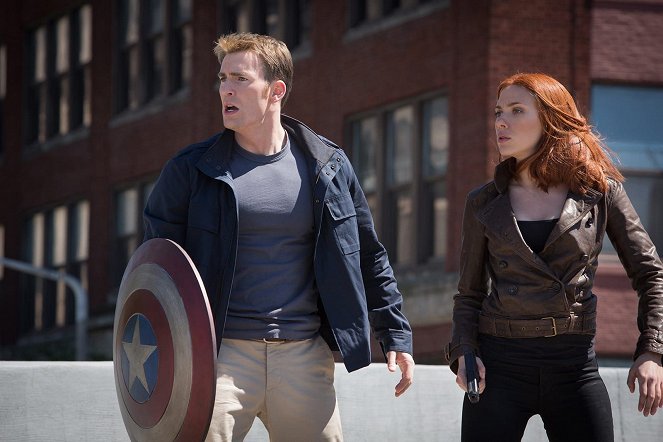Captain America: The Winter Soldier - Photos - Chris Evans, Scarlett Johansson