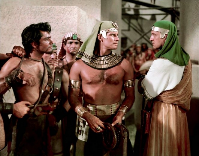 The Ten Commandments - Photos - John Derek, Charlton Heston, Vincent Price